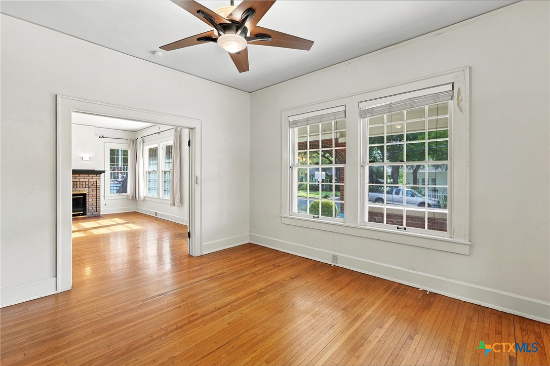 3200 Harris Park Avenue Property Photo 33