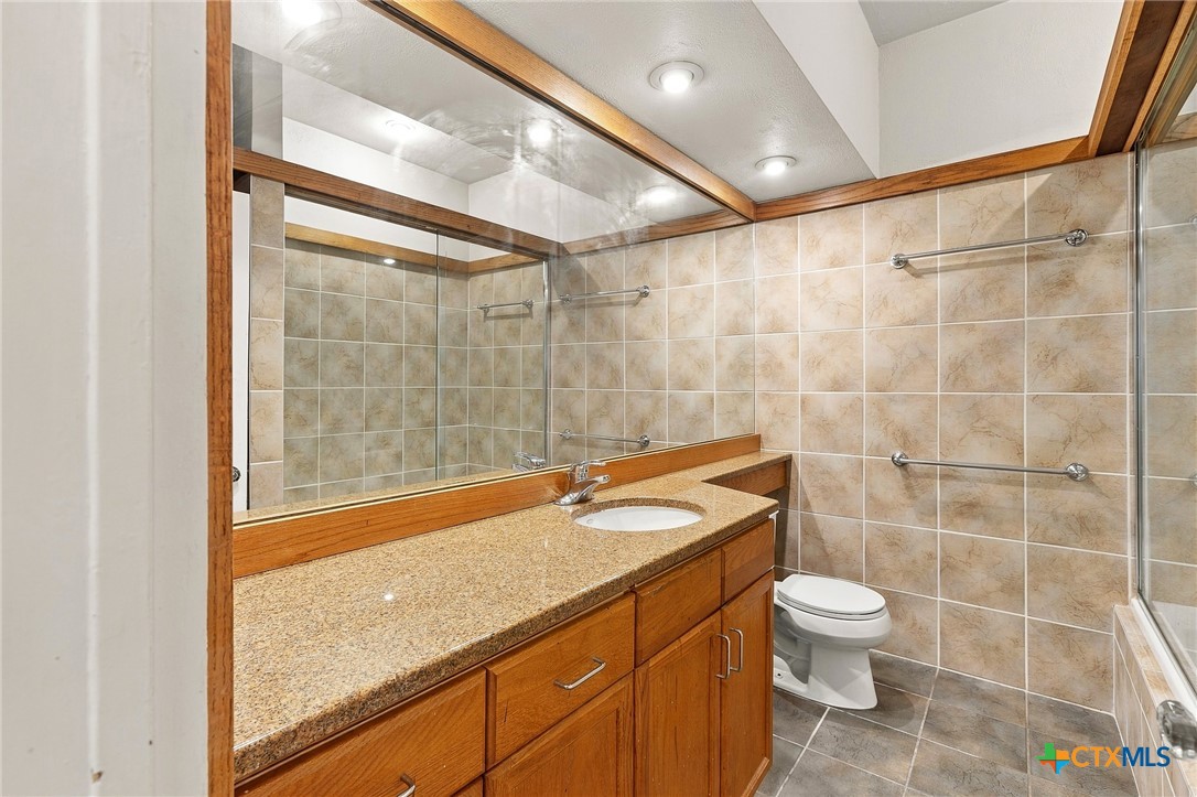 3200 Harris Park Avenue Property Photo 34