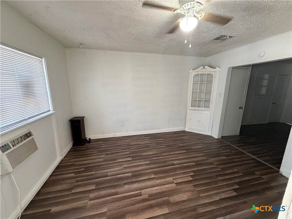 1301 S 19th Street Property Photo 5