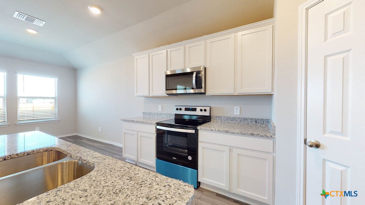 2041 Mandarin Court Property Photo 5