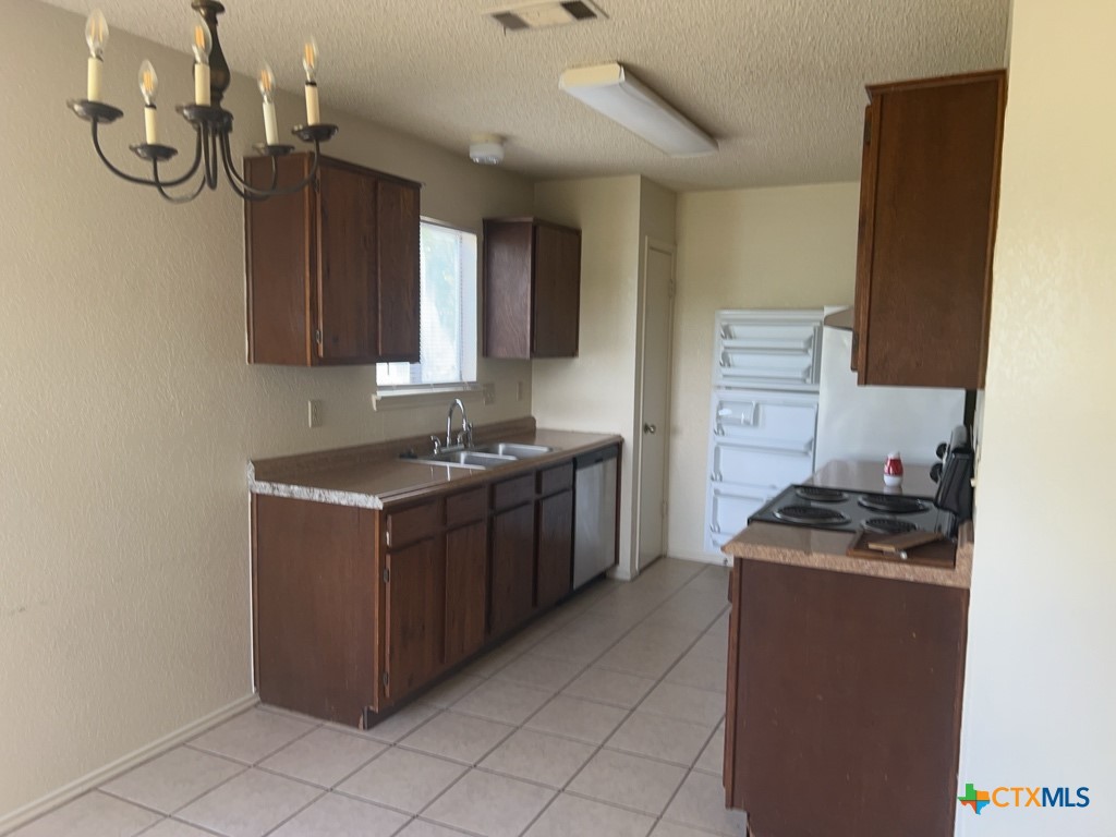 2407 Kirk Circle Property Photo 2
