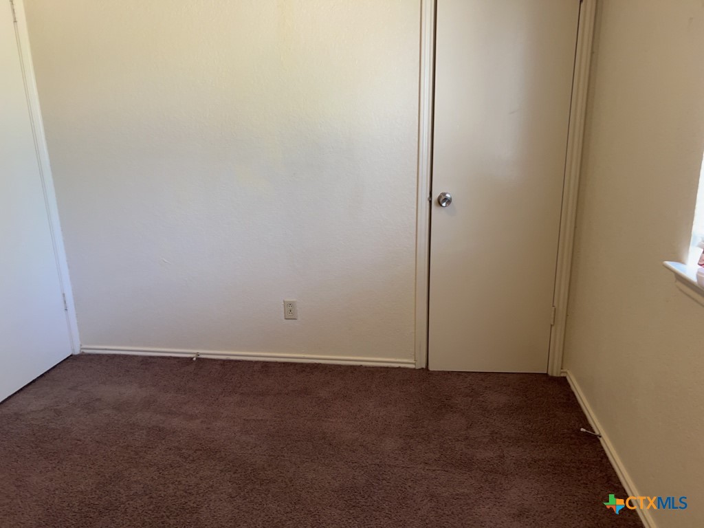 2407 Kirk Circle Property Photo 4