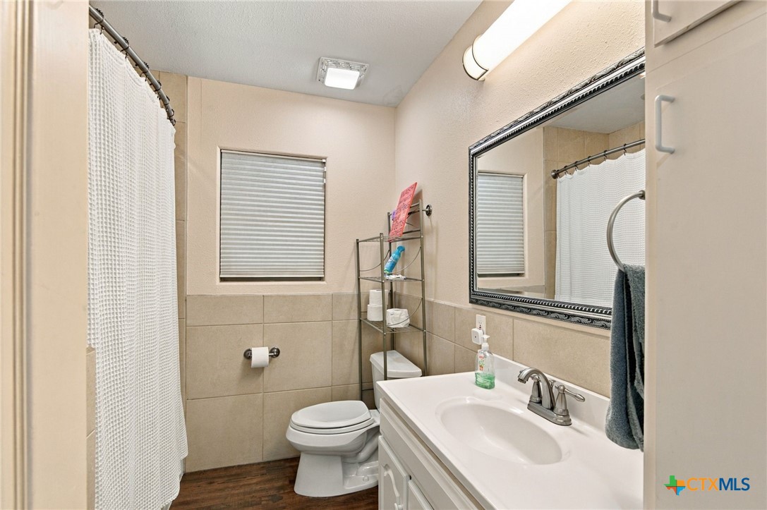 5006 Evergreen Street Property Photo 8