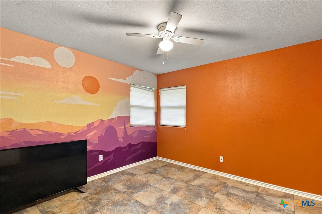 5006 Evergreen Street Property Photo 10