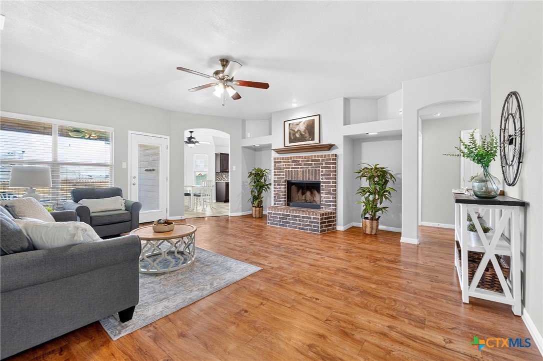 1921 Carriage House Drive Property Photo 2