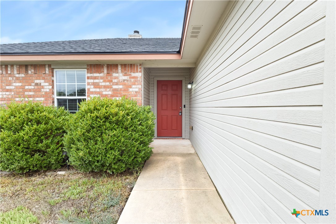211 Mccullough Loop Property Photo 3