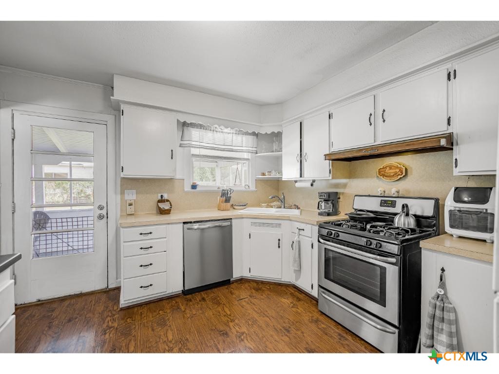 600 N Market Street Property Photo 5