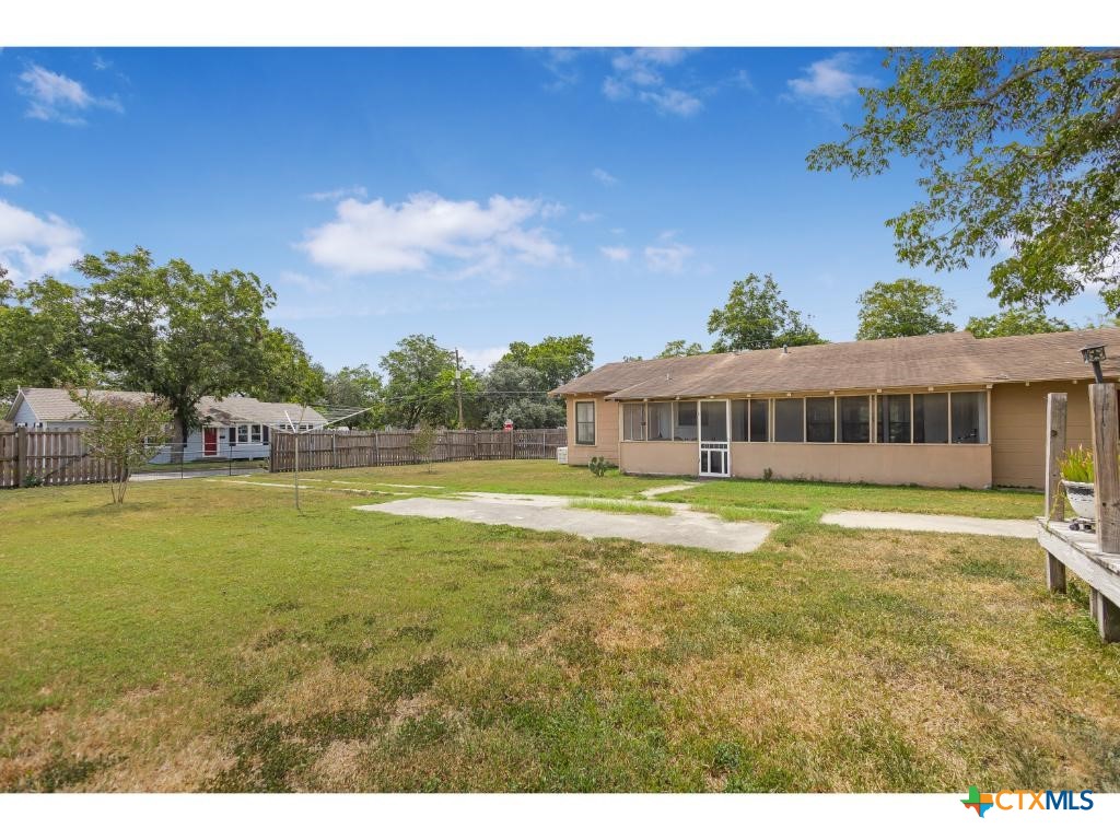 600 N Market Street Property Photo 18