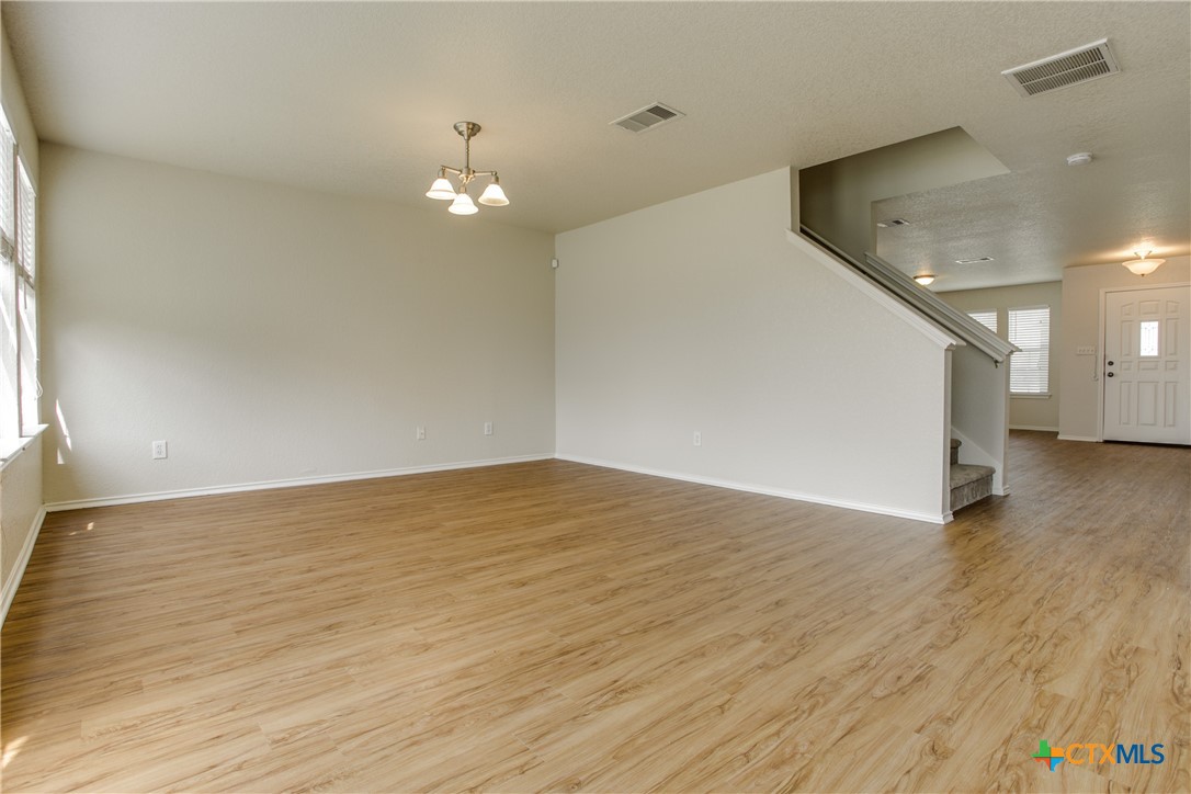 10542 Manor Creek Property Photo 8