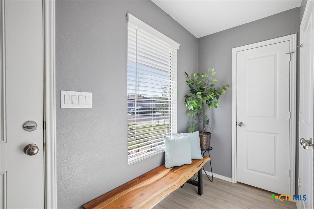 116 Painted Night Road Property Photo 3