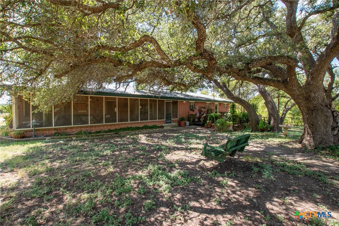 930 County Road 200 Property Photo 16