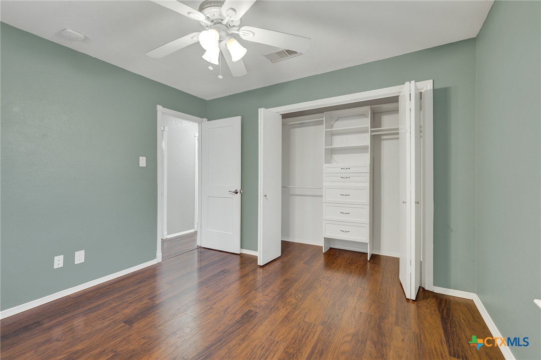925 Lazy Trail Property Photo 27