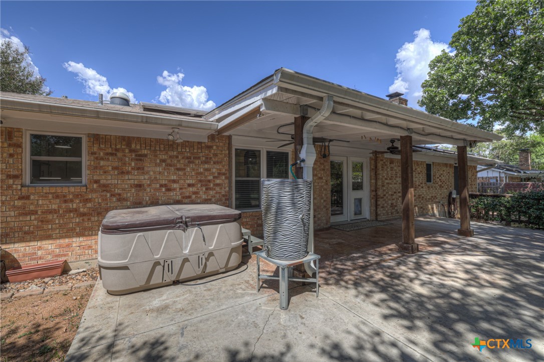 925 Lazy Trail Property Photo 30