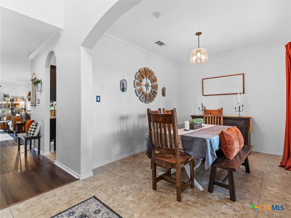 512 Wagon Wheel Way Property Photo 4