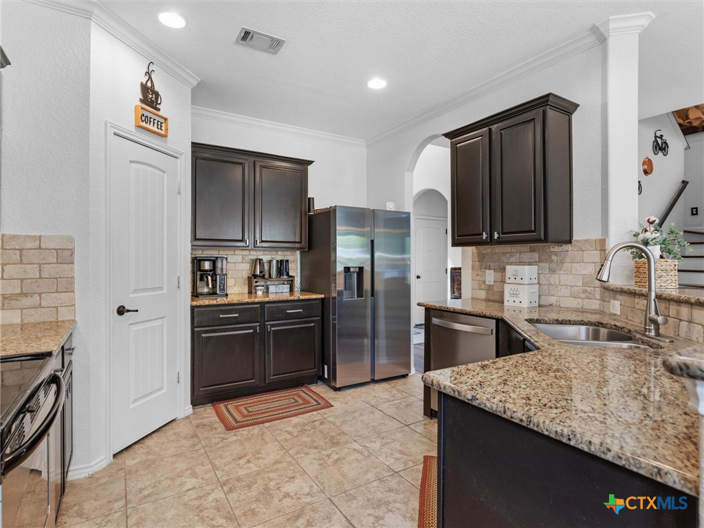 512 Wagon Wheel Way Property Photo 6