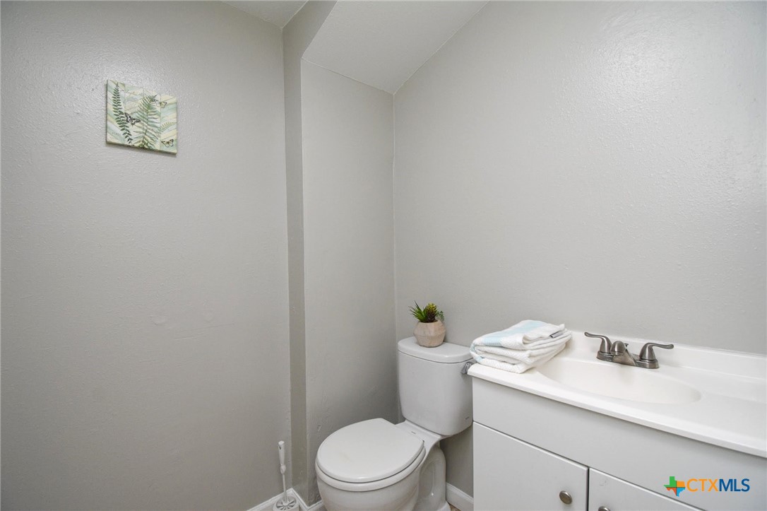 6801 N Navarro Street A Property Photo 9