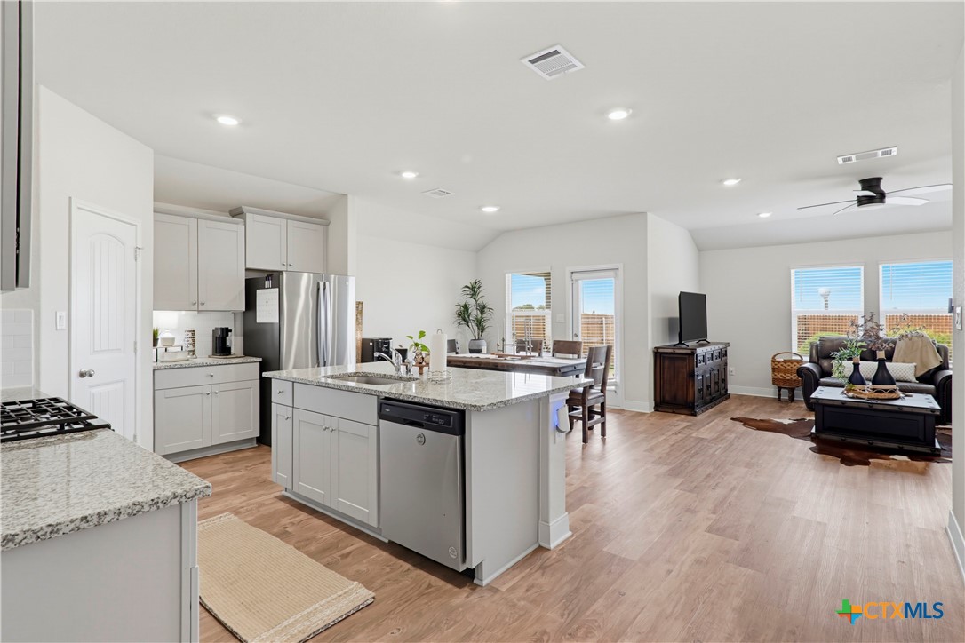 1416 Parkwood Property Photo 16
