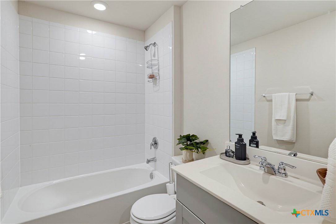 1416 Parkwood Property Photo 24