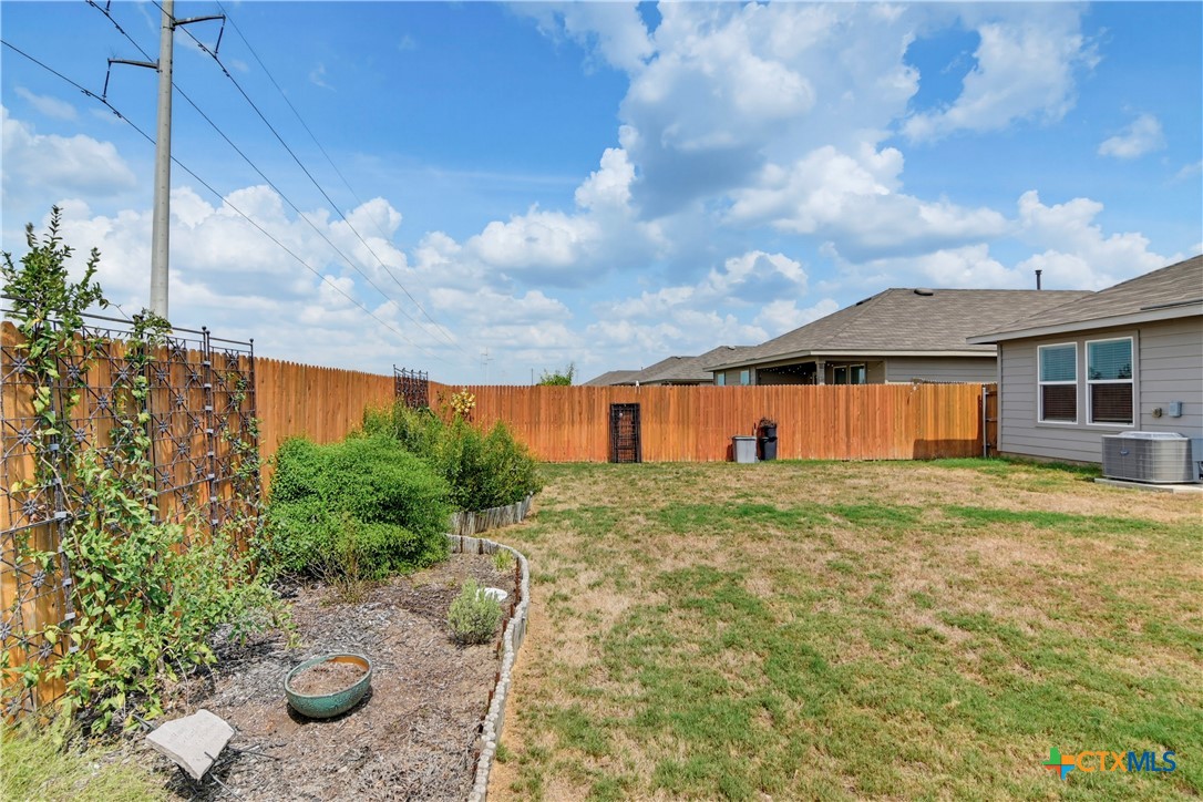 1416 Parkwood Property Photo 27
