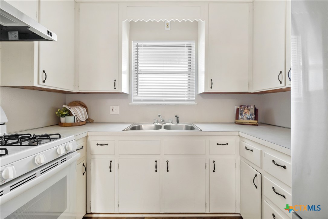 1006 San Antonio Street Property Photo 13