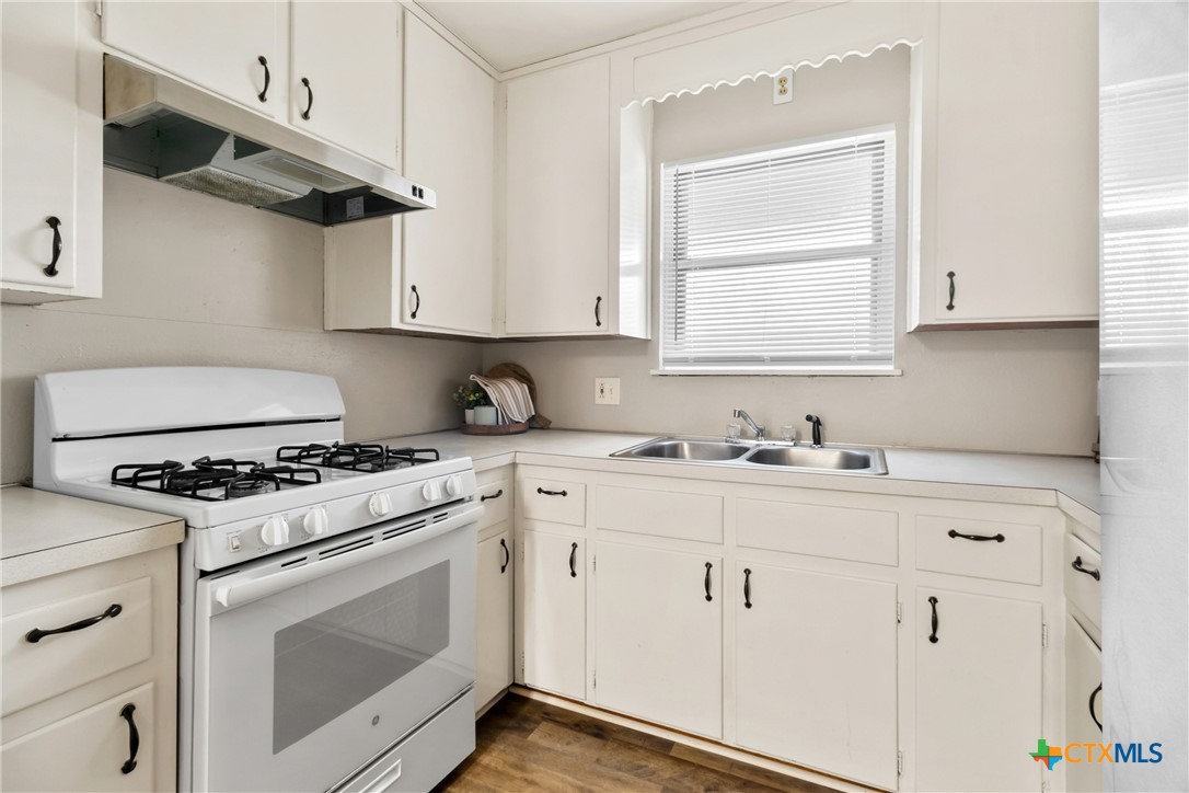 1006 San Antonio Street Property Photo 15