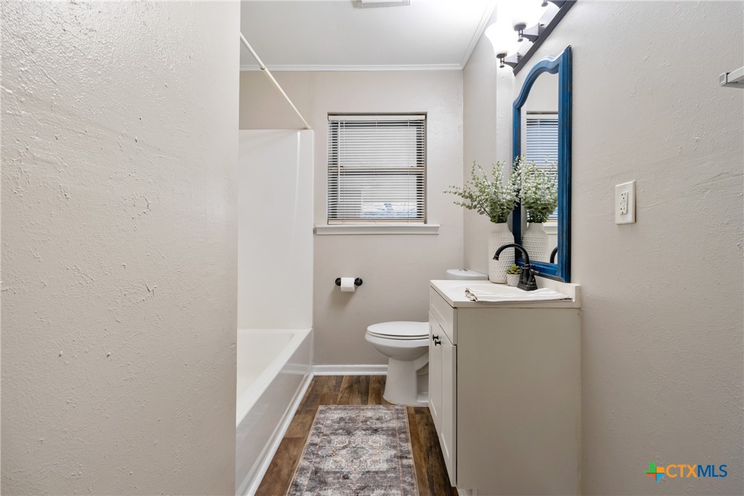 1006 San Antonio Street Property Photo 23
