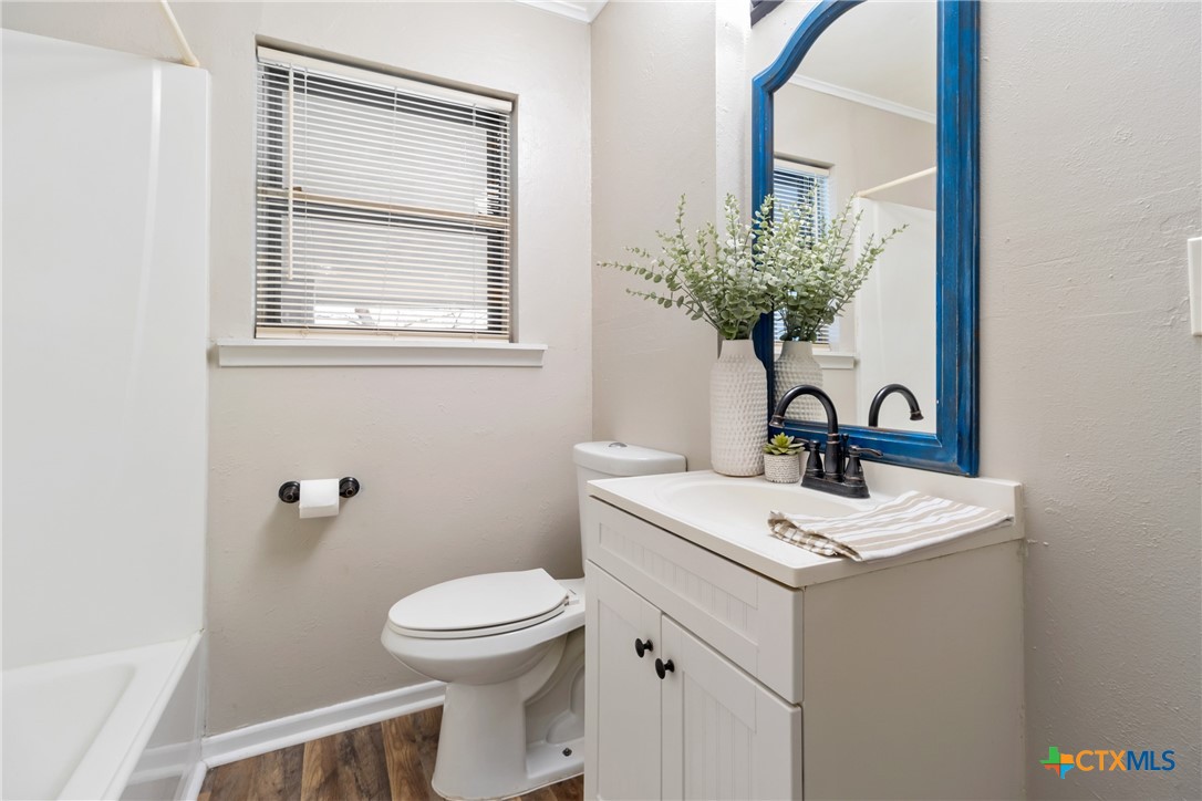 1006 San Antonio Street Property Photo 24