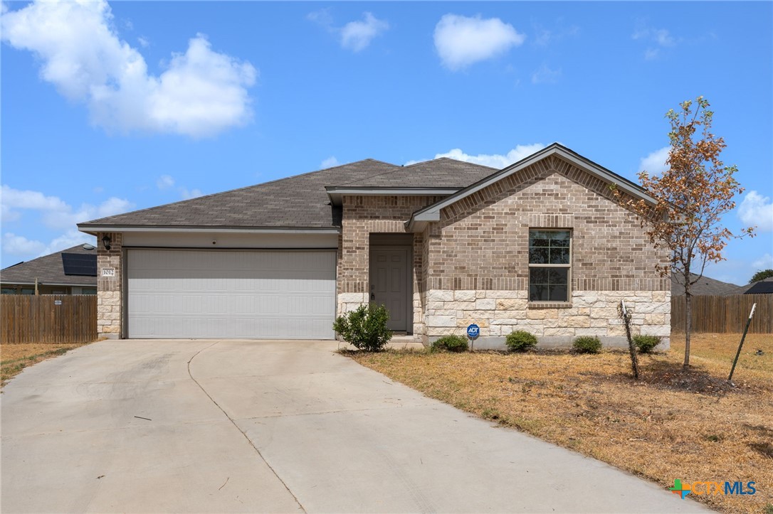 1012 Velvet Court Property Photo 2