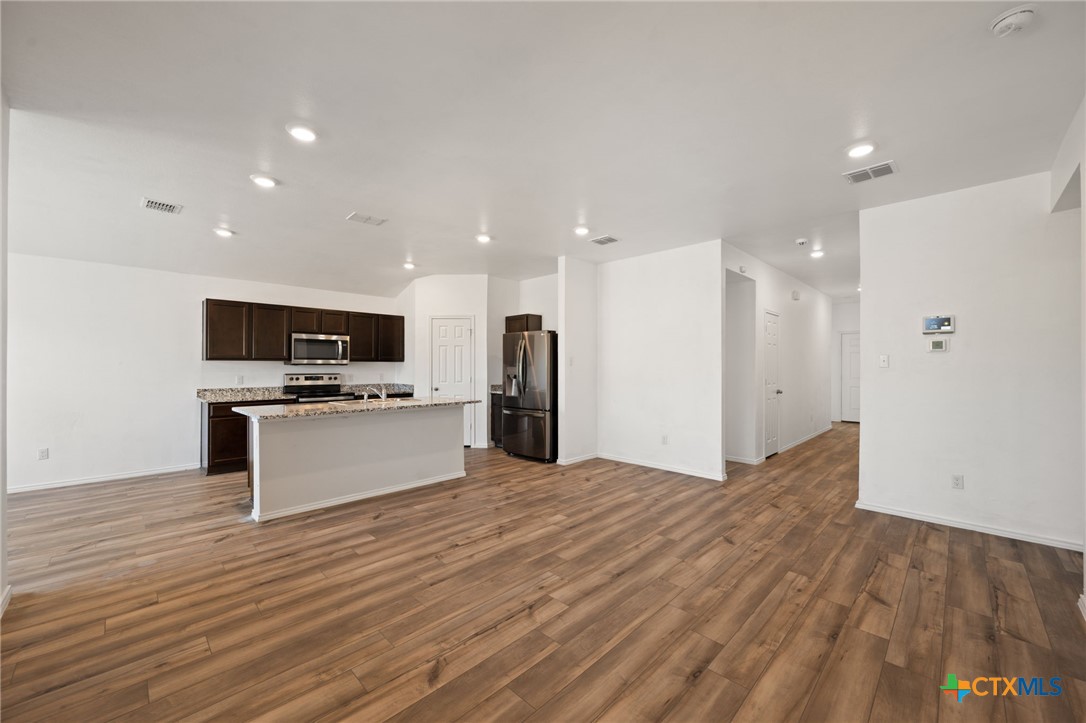 1012 Velvet Court Property Photo 3