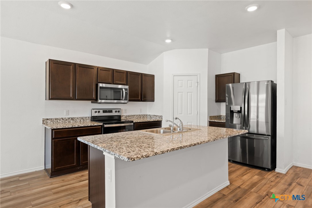 1012 Velvet Court Property Photo 5