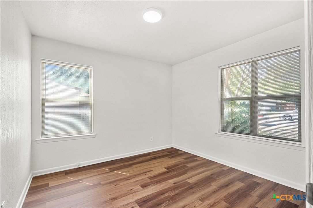 808 Crockett Drive Property Photo 12