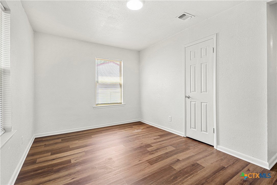 808 Crockett Drive Property Photo 14