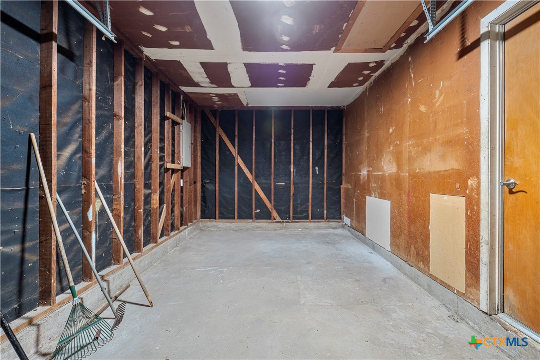 808 Crockett Drive Property Photo 23
