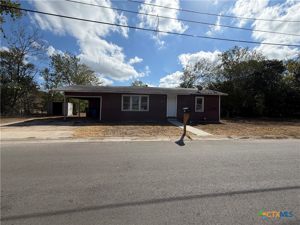 935 Campbell Street Property Photo 1