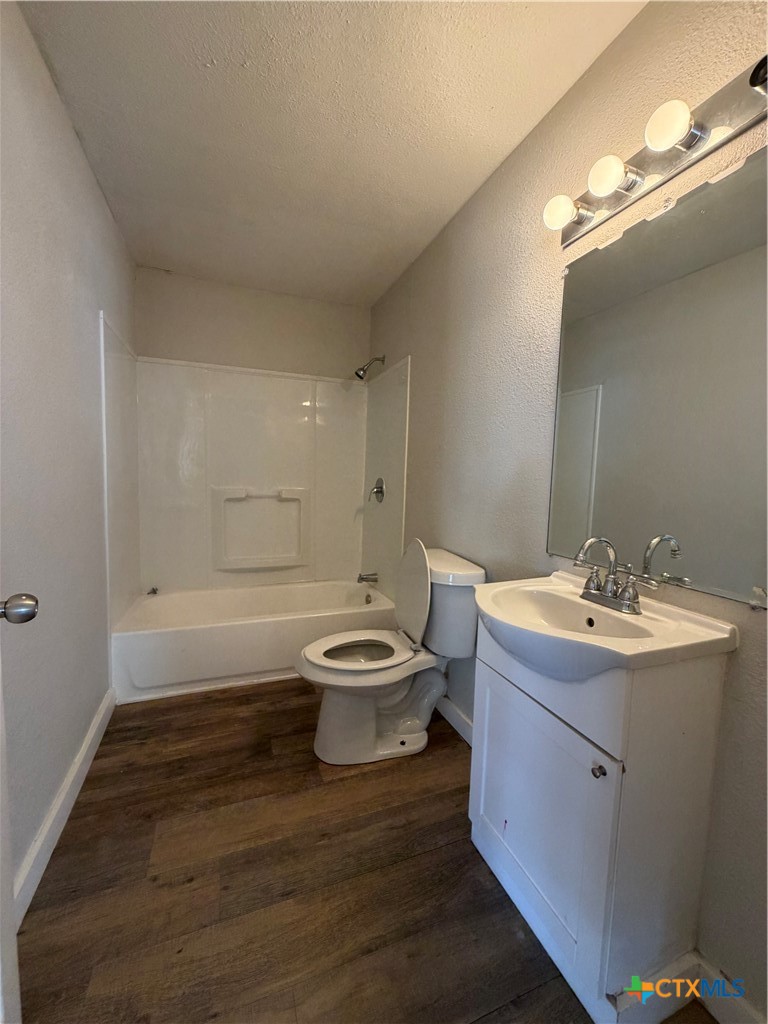 935 Campbell Street Property Photo 12