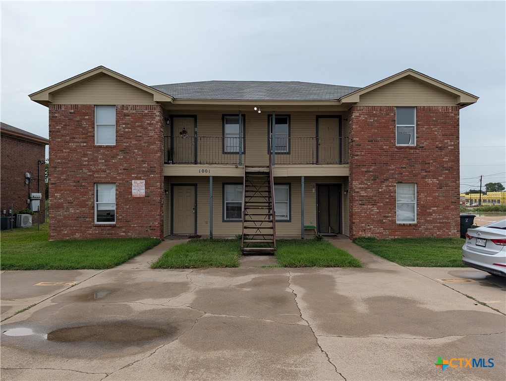 1001 Circle M Drive Property Photo 2