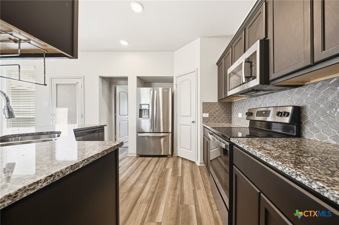 3038 Dade Loop Property Photo 10