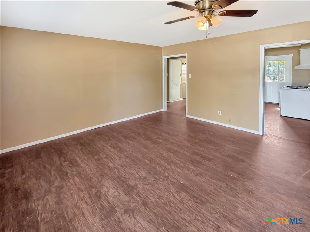 2907 Cypress Street Property Photo 2