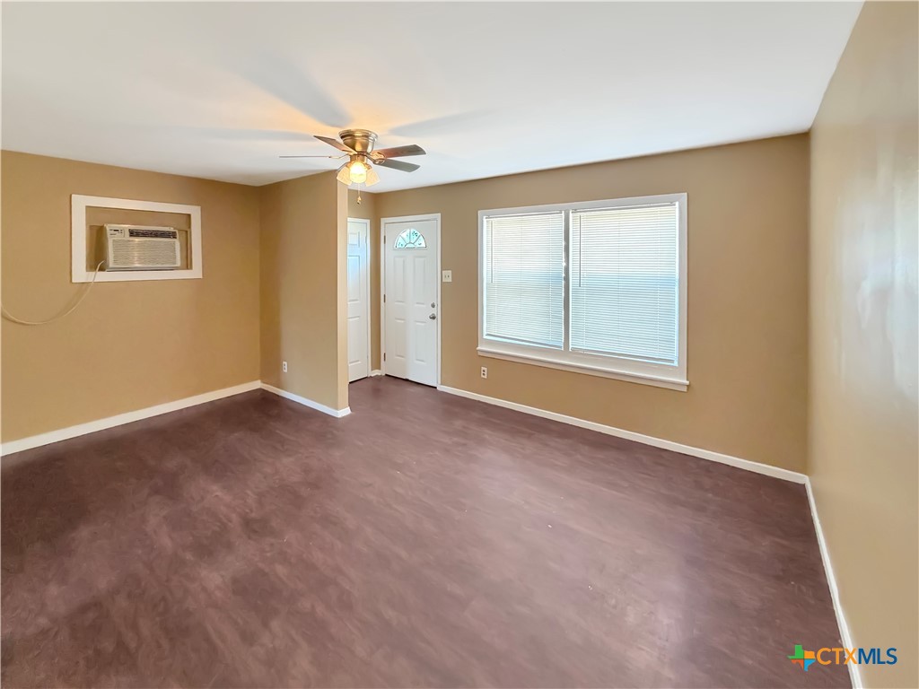2907 Cypress Street Property Photo 3