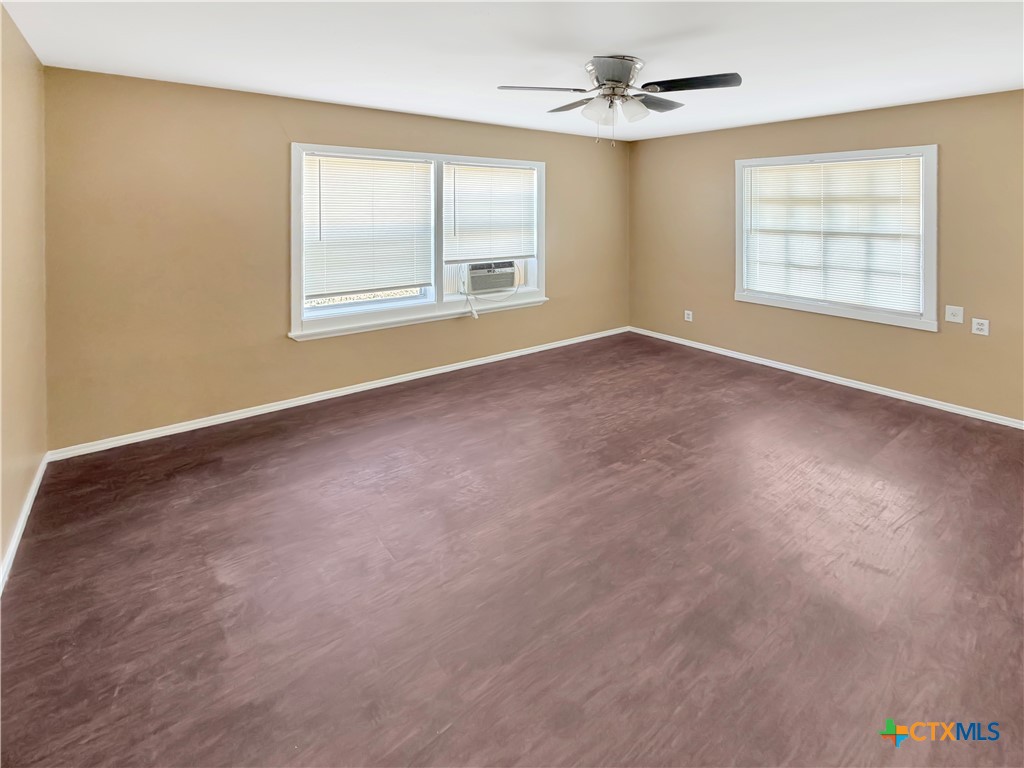 2907 Cypress Street Property Photo 6