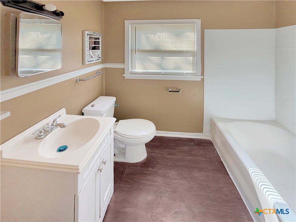 2907 Cypress Street Property Photo 8