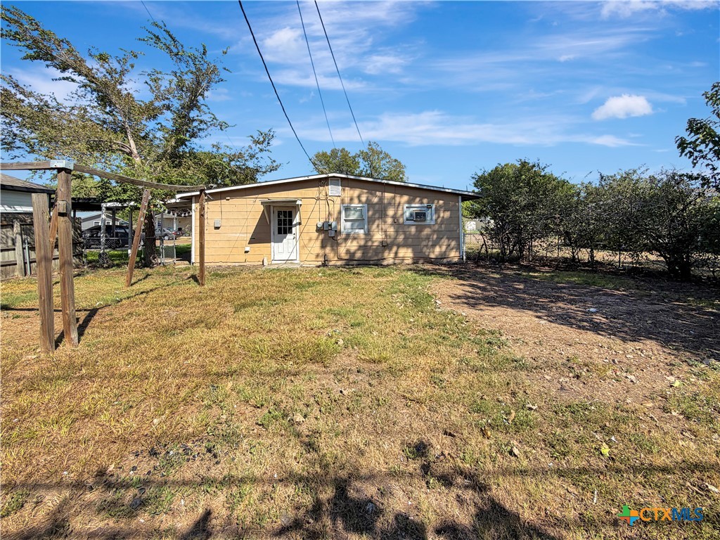 2907 Cypress Street Property Photo 10