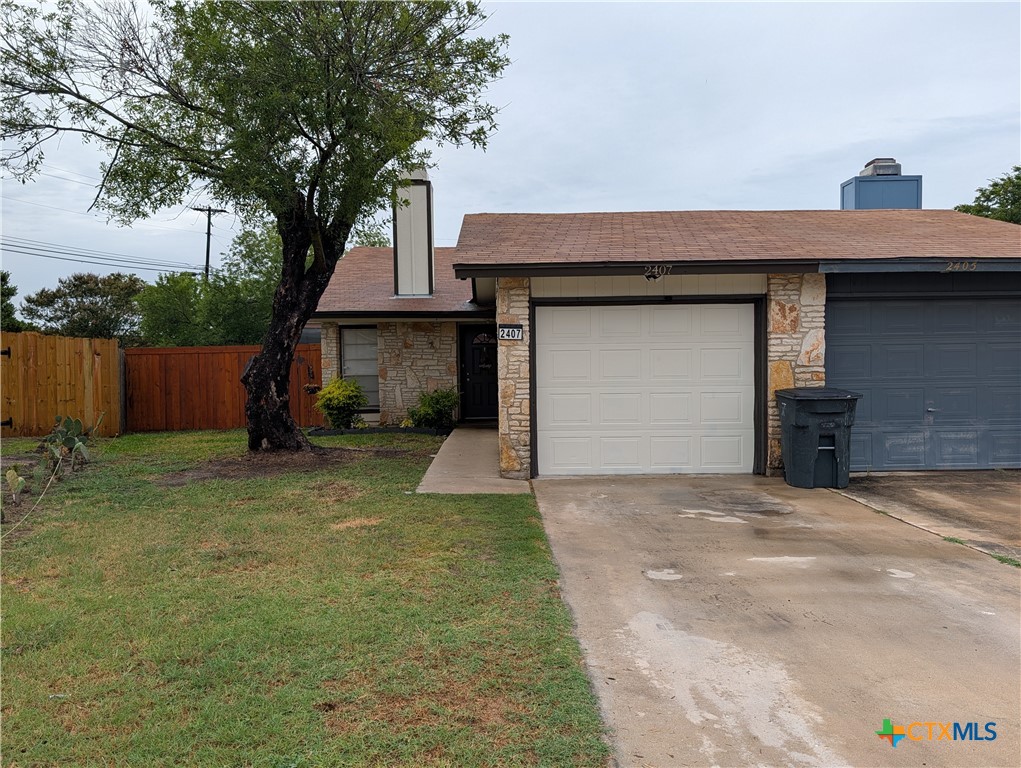 2407 Skylark Circle Property Photo 1