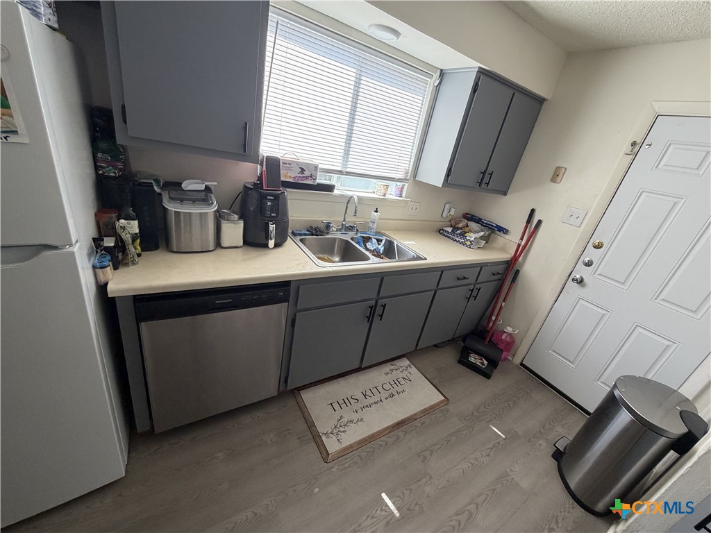 2407 Skylark Circle Property Photo 6