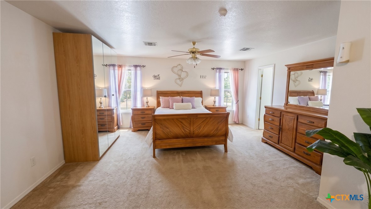 1904 Prestige Loop Property Photo 9