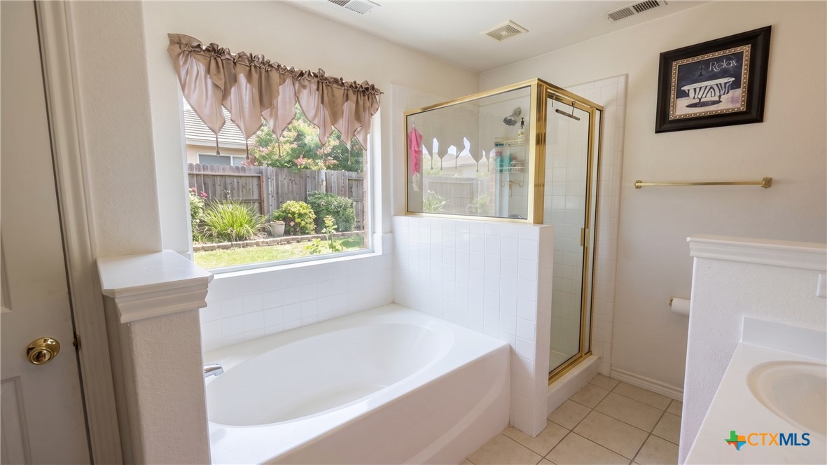 1904 Prestige Loop Property Photo 11