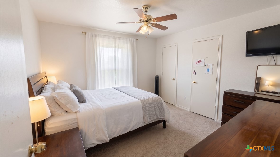 1904 Prestige Loop Property Photo 14