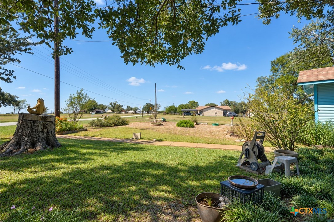 616 Lay Road Property Photo 2