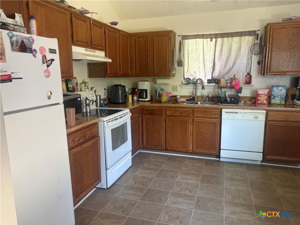 2301 Cactus Drive Property Photo 3