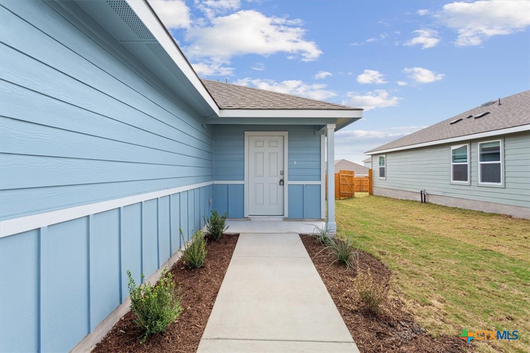 1122 Newey Circle Property Photo 4